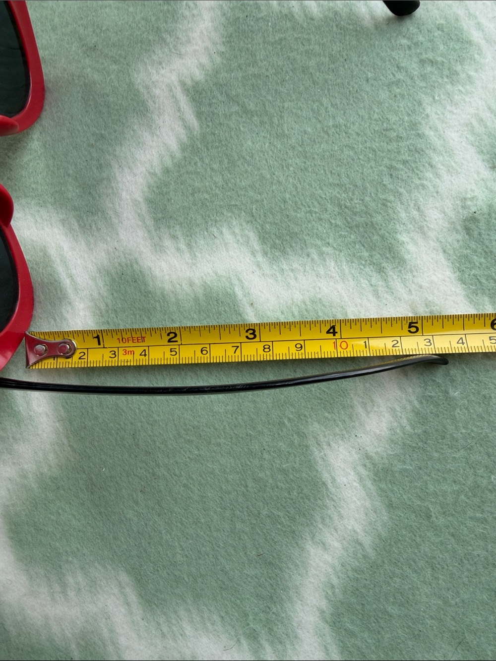 Novelty Strawberry Sunglasses - Red with Green Leaves - Picture 5 of 7